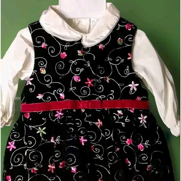 Infant 3-6 months Girls Velvet Dress With Embroidery - 3 Piece Set Vintage - Picture 1 of 9